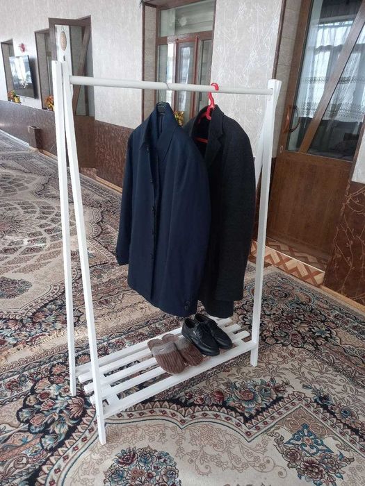 Напольная вешалка