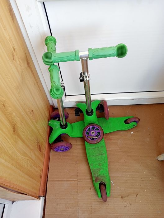 Самокат детский зелёный