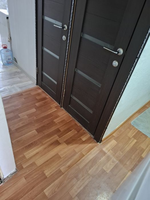 Продам ленолиум в хорошем состоянии