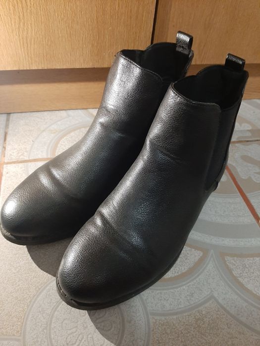 Ghete pana la glezne