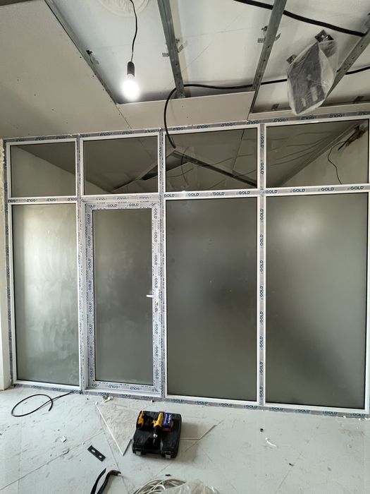 Пластиковые и алюминиевые двери | Входные и межкомнатные