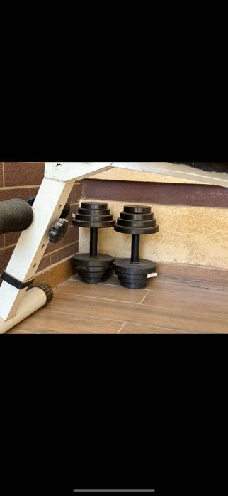 Продается скамья для пресса и спины и гантели