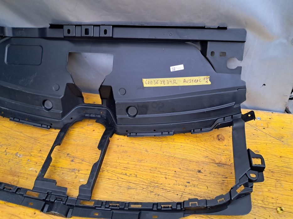 Грил решетка панел Renault Austral