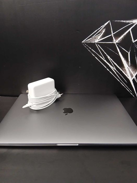 macbook pro 16 i9 - Laptop-Calculator-Gaming la preț mic | OLX.ro