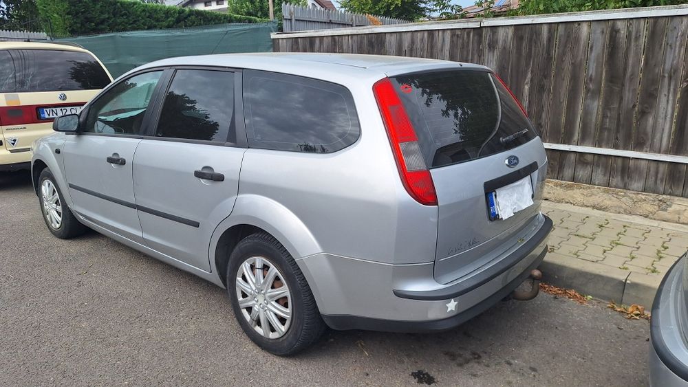 Vând Ford focus  urgent