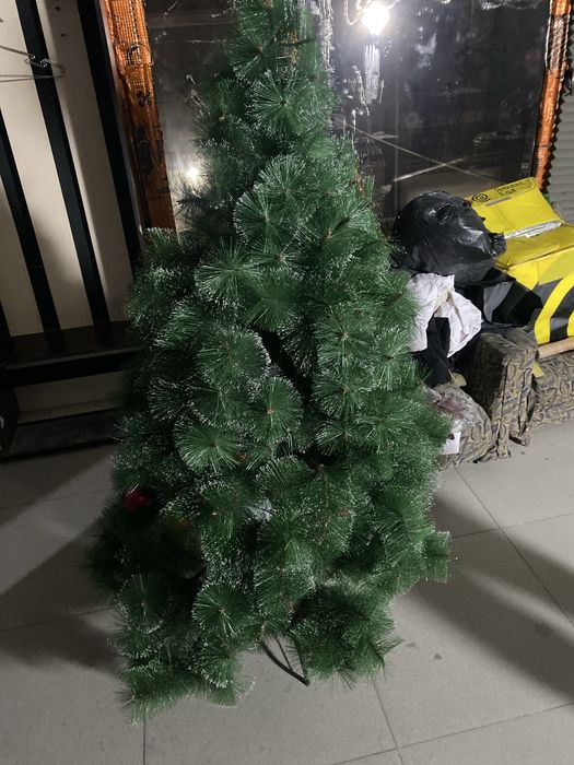 Продается не большая елка