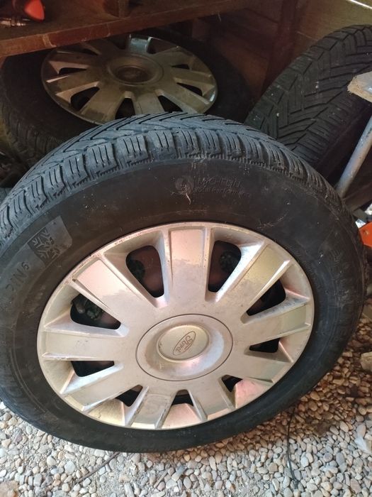 Jante de tabla original Ford focus Mk2 cu anvelope de jarna