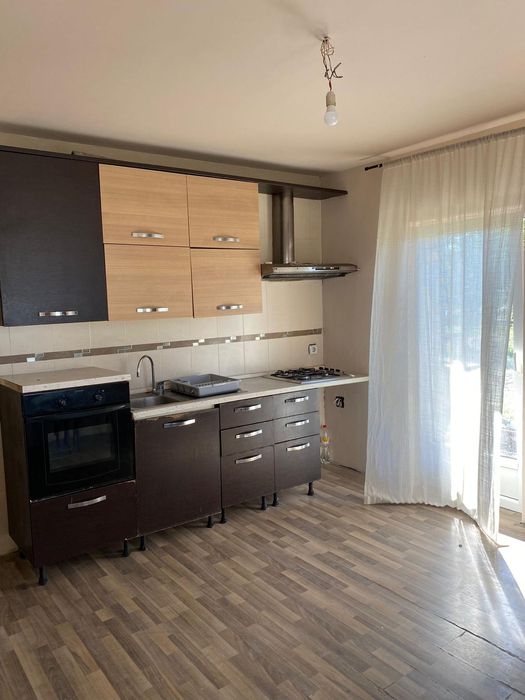 Casa cu doua fronturi stradale  la 15 km de Timisoara