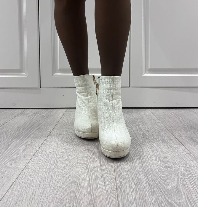 Продам свадебные сапожки