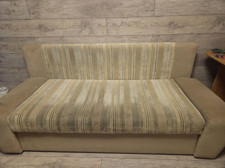 Продам диван недорого