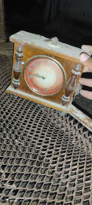 Часы из дерева раритет