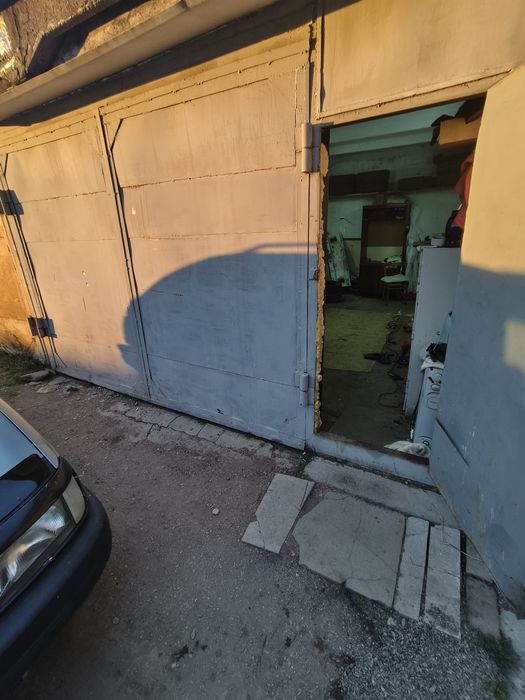 Гараж в городе со светом и ремонтом