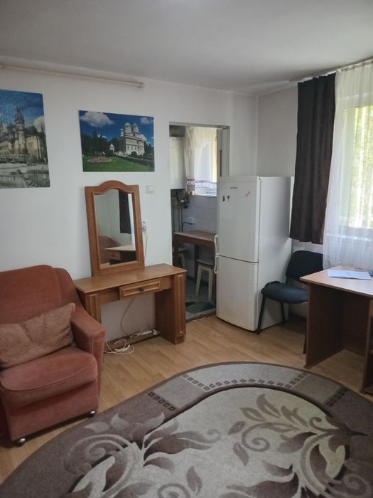 Ofer spre închiriere ap.2 camere