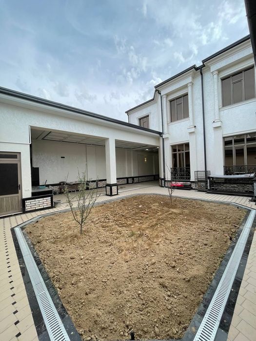 Ховли сотилади янги подключ Медгарадокда 3 сотих 7 та хона