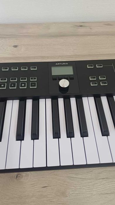 MIDI-клавиатура Arturia KeyLab Essential 61 mk3 USB-TIPE-C