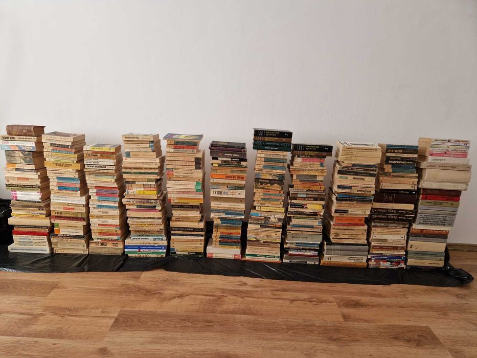 Vând lot 405 cărți vechi – 2 lei/buc - literatură română și universală