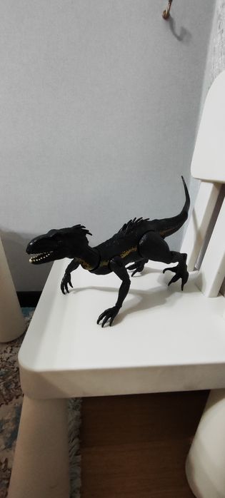 Продам динозавров за 15000