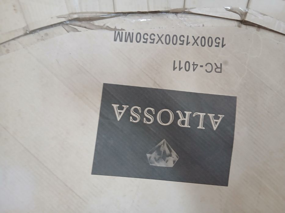 Продам ванну акриловую 150×150 срочно.