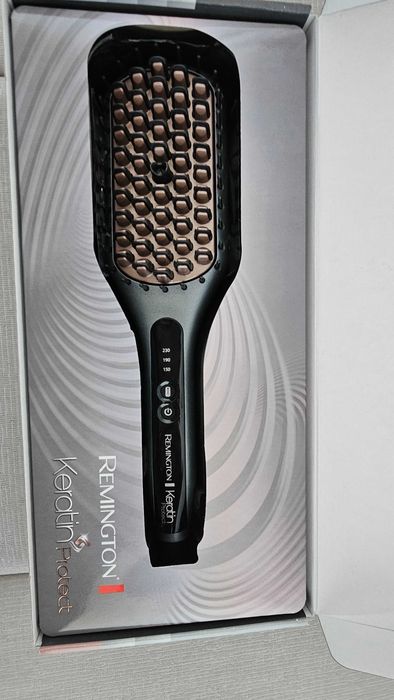 Perie de indreptat parul Keratin Protect