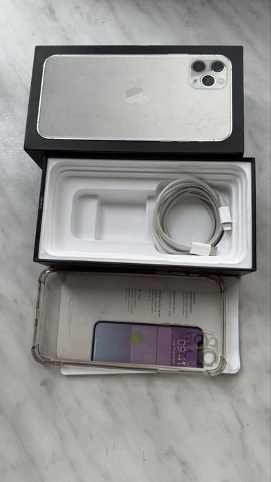 I phone 11 pro Max 246 Gb