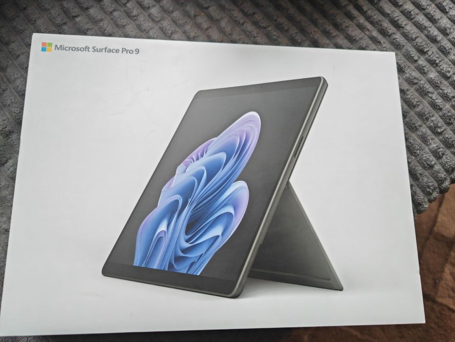Microsoft Surface Pro 9 1tb hard 16gbram