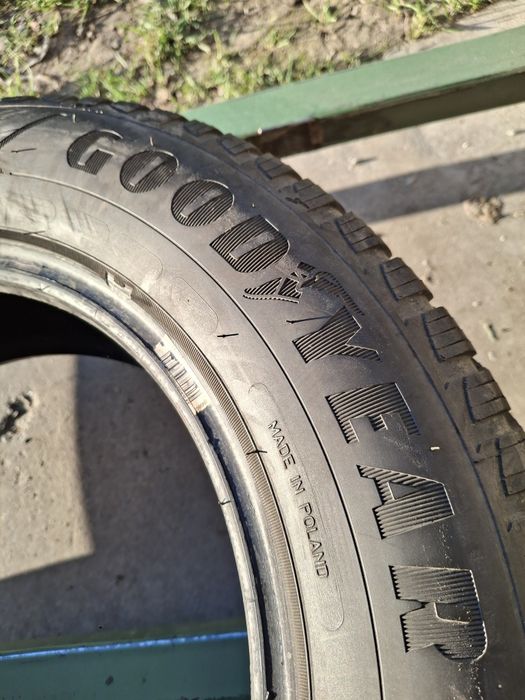 4 Anvelope de iarnă 175 70 r14 Goodyear