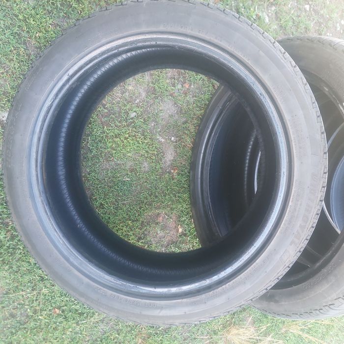 Гуми Uniroyal 245-40-18