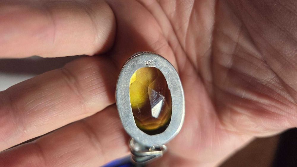 Pandativ vintage argint cu peridot mare