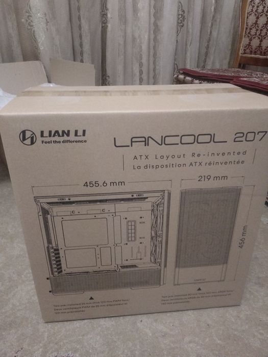 Корпус Lian Li Lancool 207