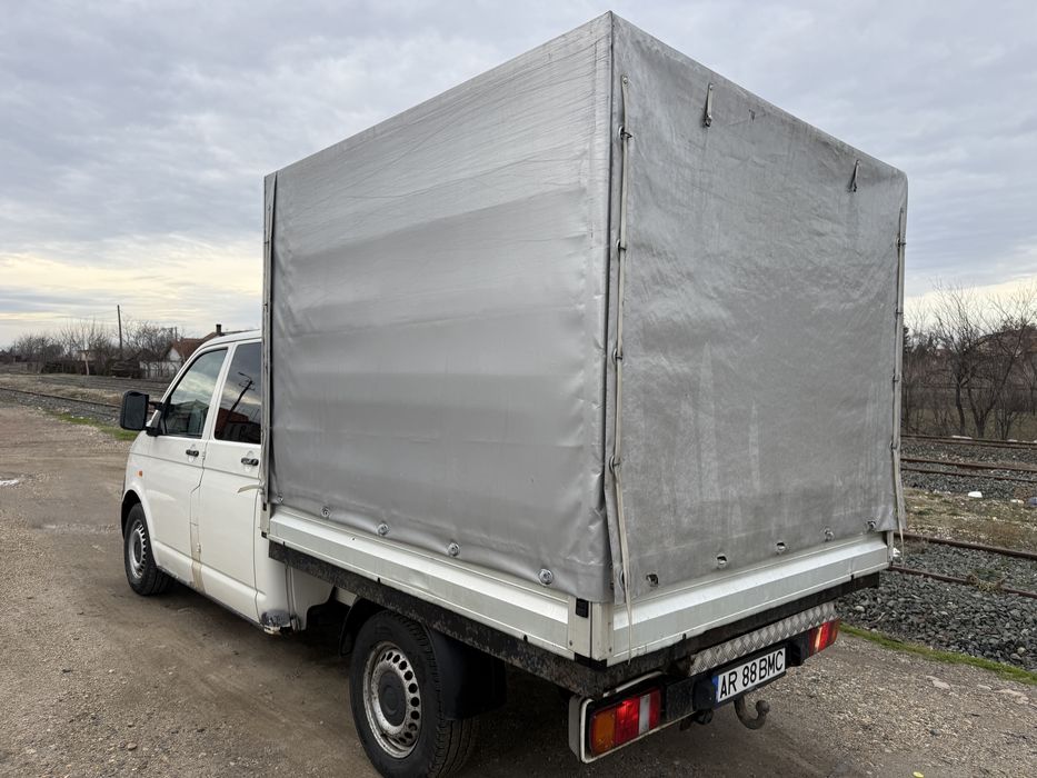 Vand wv t5 autoutilitara 4 usi 6 locuri