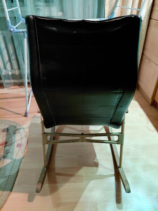 Продам  кресло  качалку