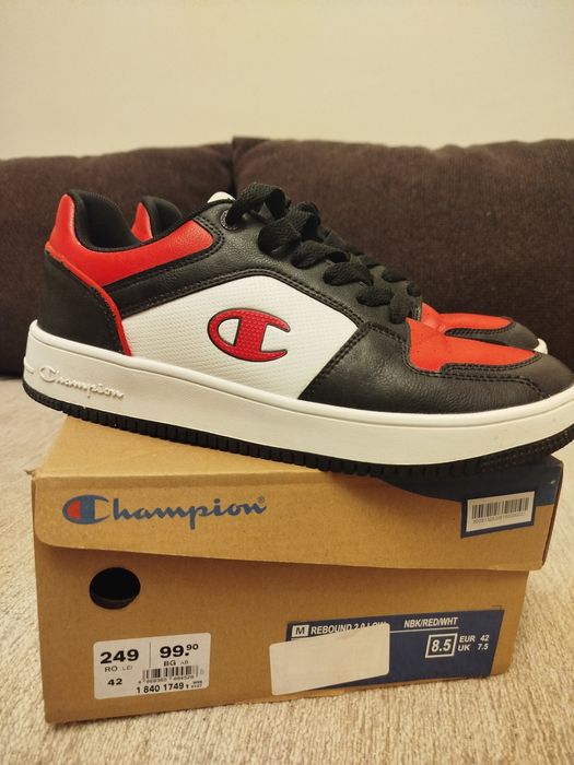 Adidasi Champion