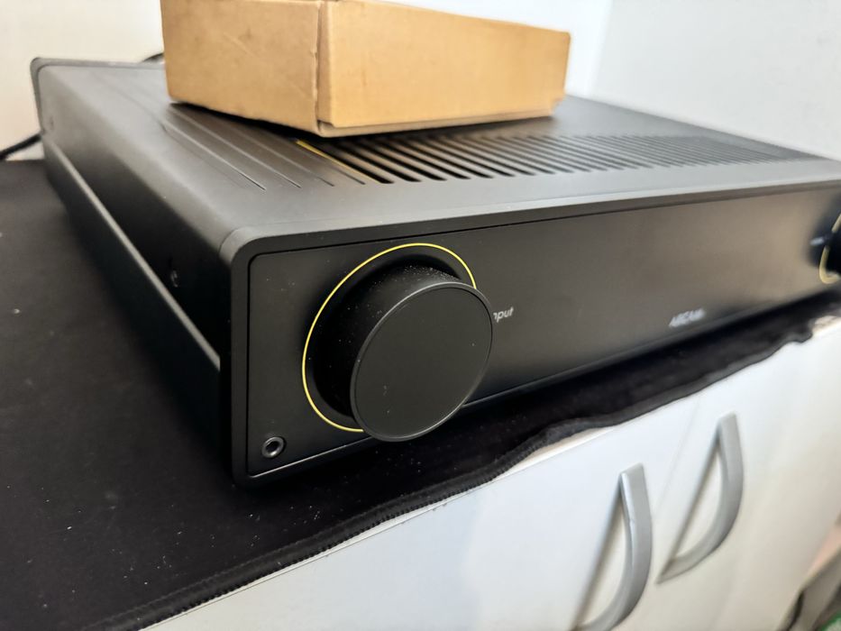 Amplificator audio Hi-Fi Stereo Arcam Radia Series A5 Integrat 350W