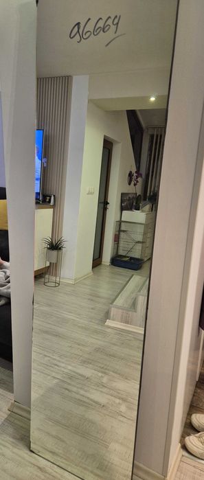 Чисто ново огледало, гр. София