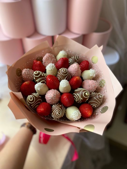 Клубника в  шоколад Алматы