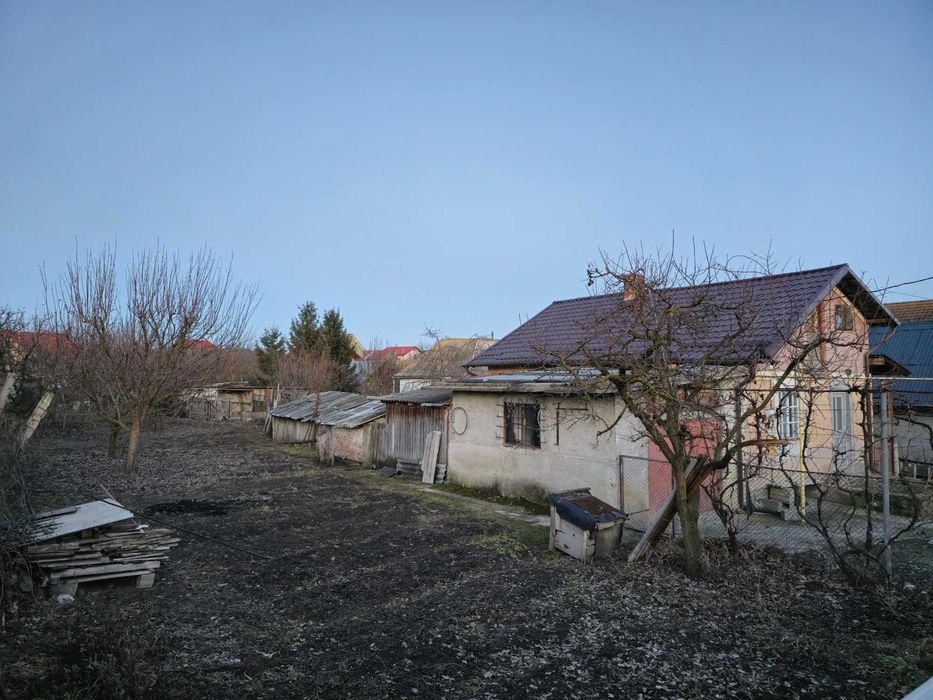 Vand casa cu teren, pentru investitii, constructie sau renovare