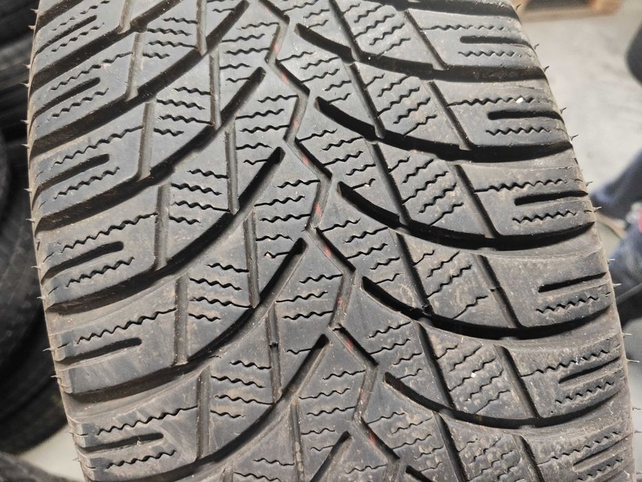 4бр.зимни гуми 215/60/16 Lassa