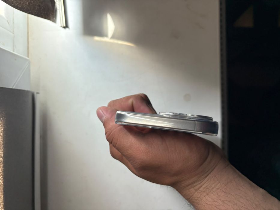 Продам iPhone 15 Pro Max 256 ГБ