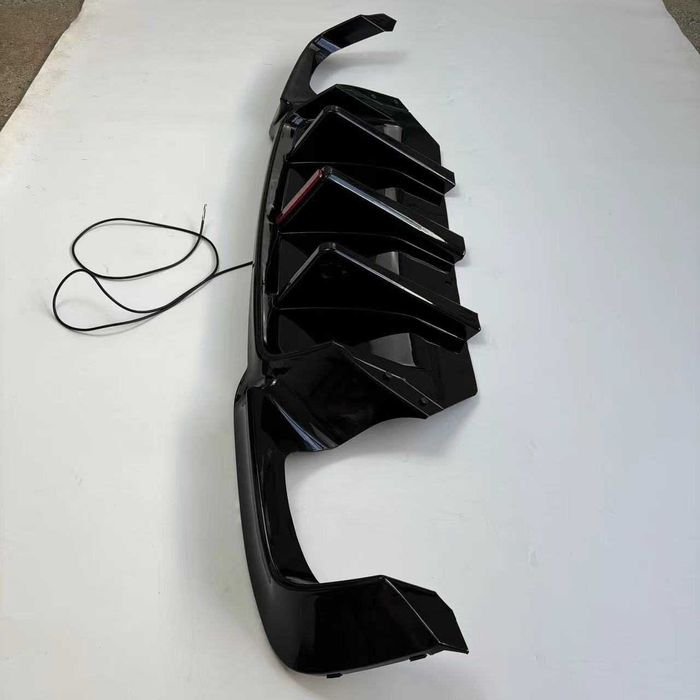 Дифузьор за задна броня БМВ Ф10 led stop F1 М-техник BMW F10 M-technik