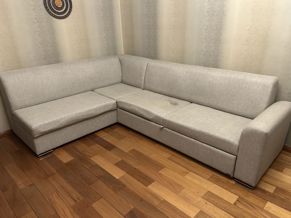 Диван угловой в хорошем состоянии