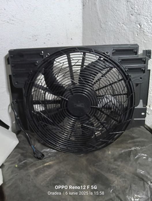 Vând Electro-Ventilator AC BMW E53 in stare excelenta.