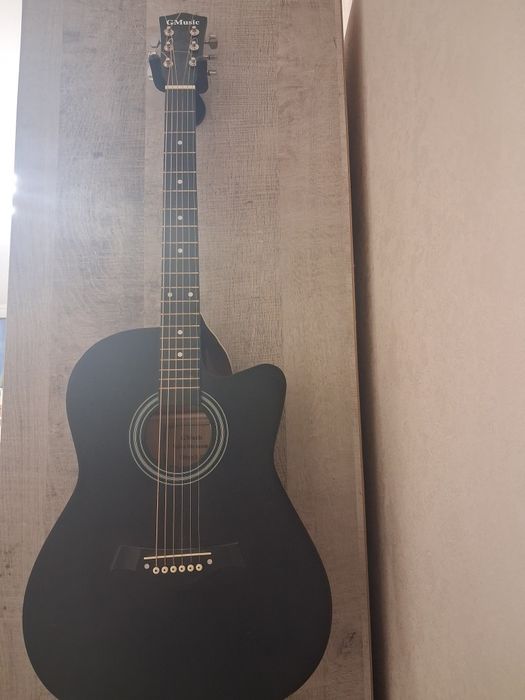 Гитара в отличном состояние! gmusik