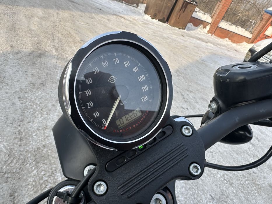 Продам Harley davidson xl883 iron