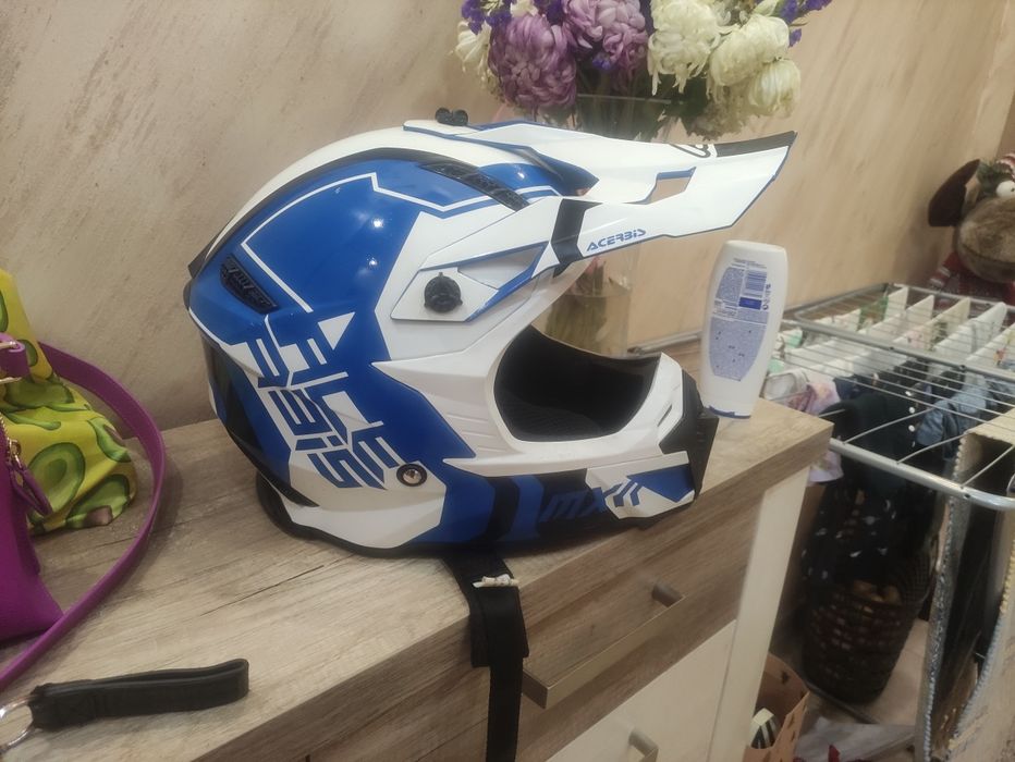 Каска с Ботуши Acerbic