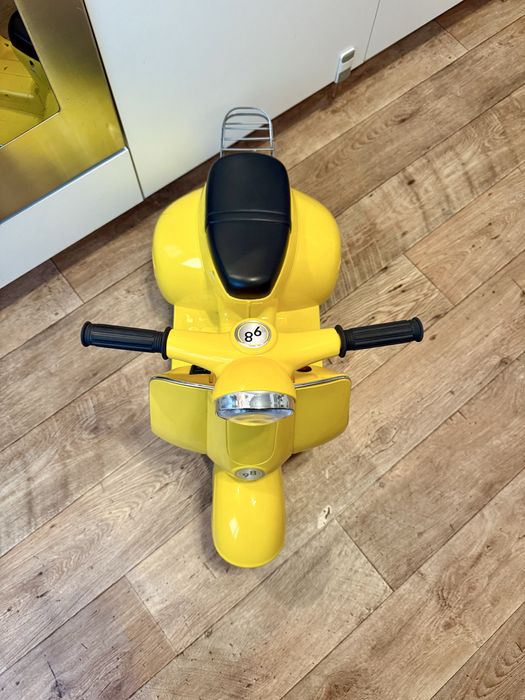 Детска електрическа Веспа