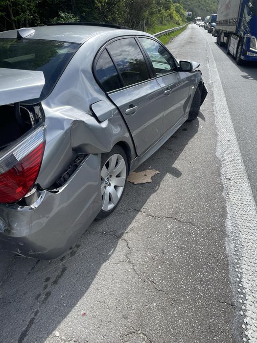 НА ЧАСТИ! BMW E60 530d 218