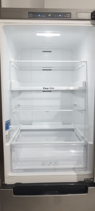 Продам холодильник, двухкамерный.