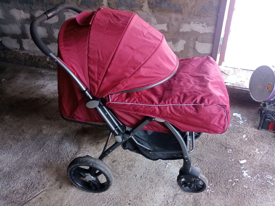 Детская коляска удобная !