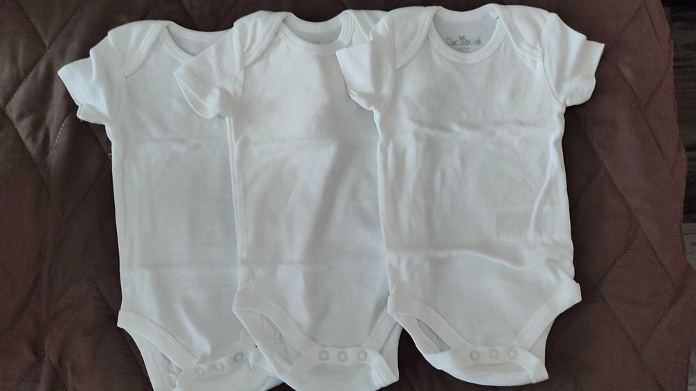Бебешки дрешки от дъщеричката ми.