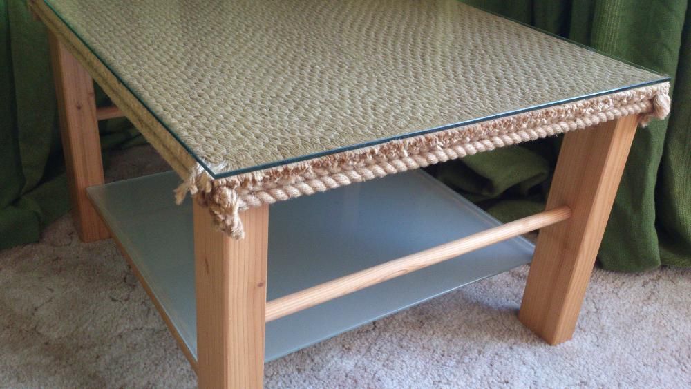 Малка холна/помощна маса - 130лв.